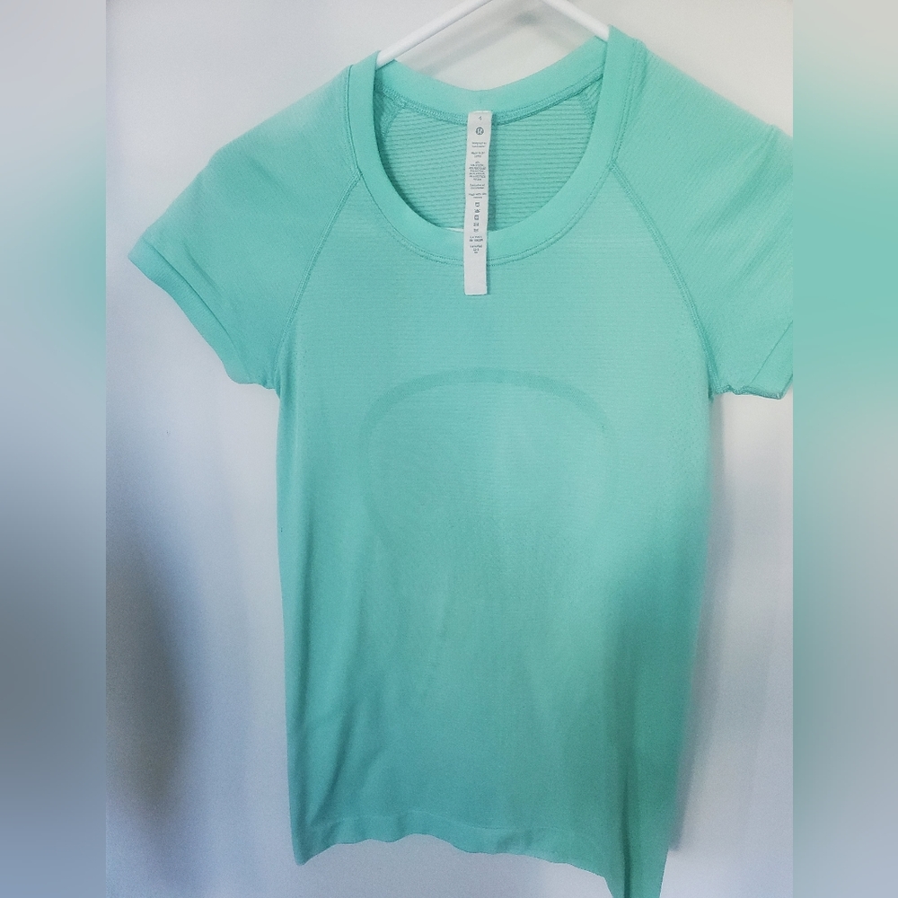 Lululemon shirt